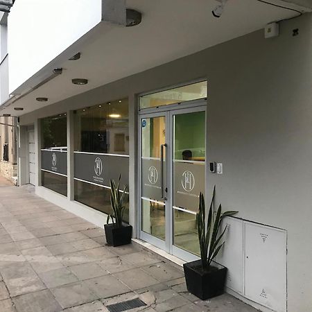 Hotel Plaza Italia Zarate Bagian luar foto