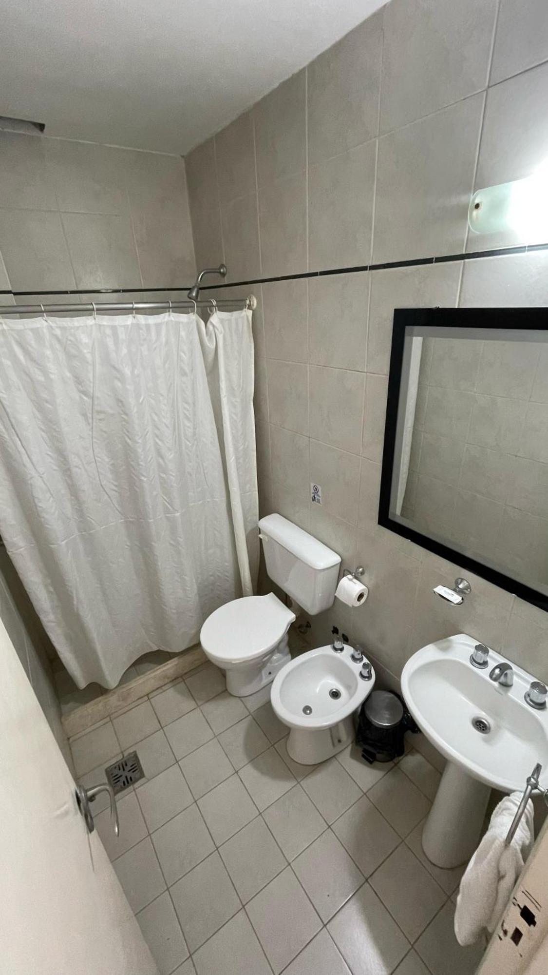 Hotel Plaza Italia Zarate Bagian luar foto